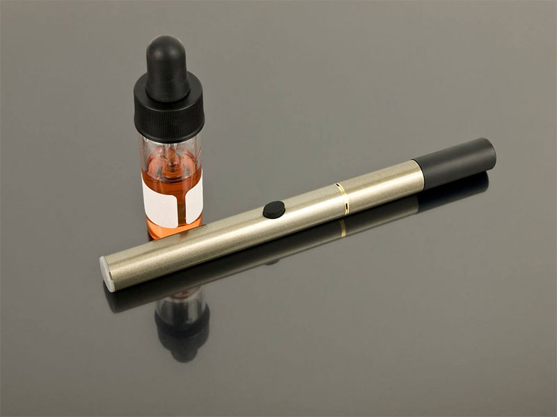 1. Respiratory issues: E-cigarettes can affect lung health, potentially leading to conditions such as bronchitis or reduced lung function over time.2. Cardiovascular effects: Using e-cigarettes can increase heart rate and blood pressure, raising the risk of heart-related conditions.3. Nicotine addiction: E-cigarettes can contain nicotine, which is highly addictive and may lead to dependence, especially among young users.